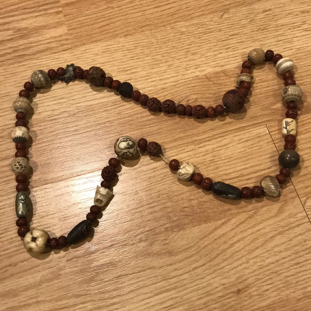 Antique bead necklace Art Deco